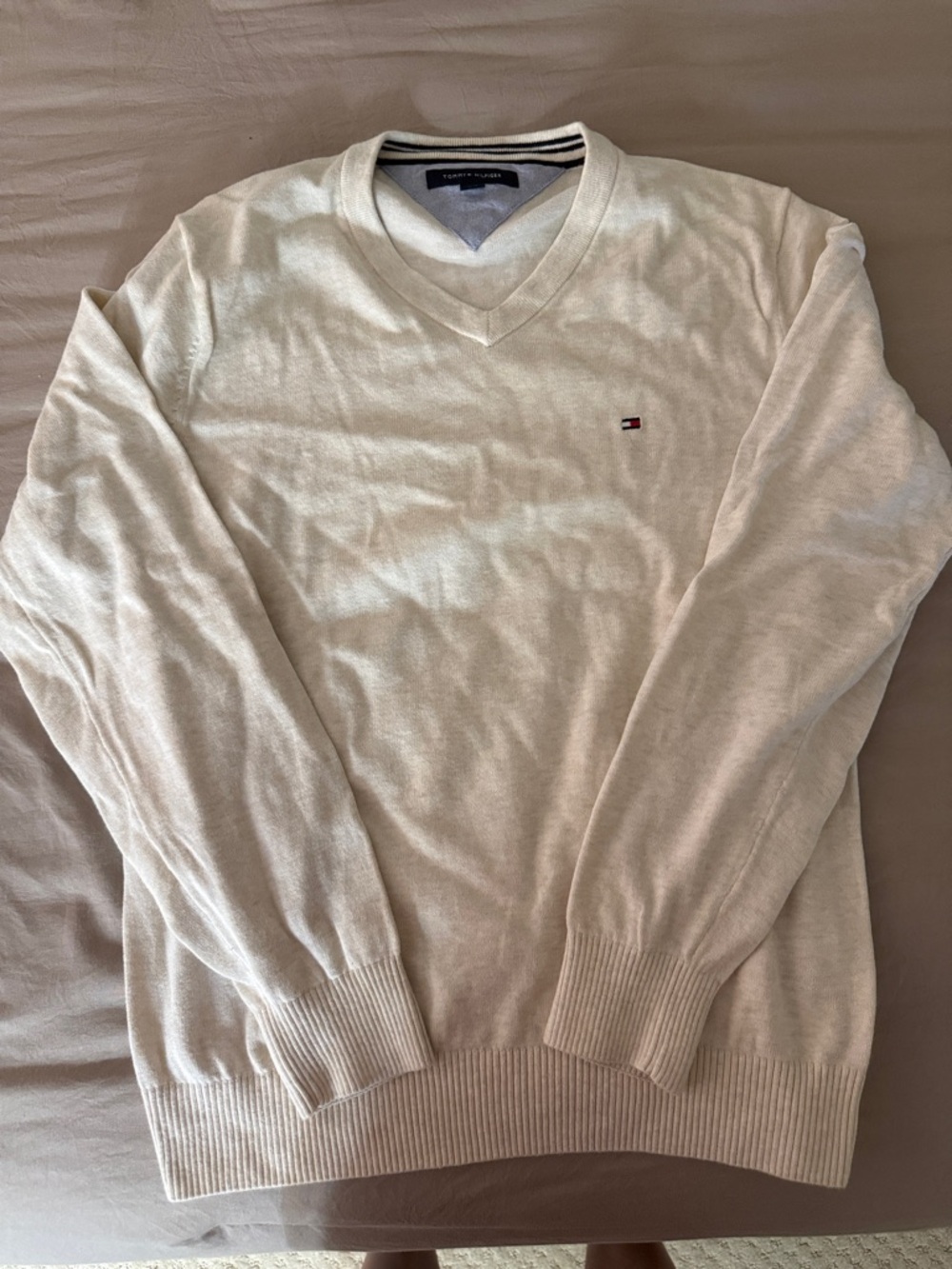 Tommy Hilfiger Men's Cream V-Neck Knit Sweater